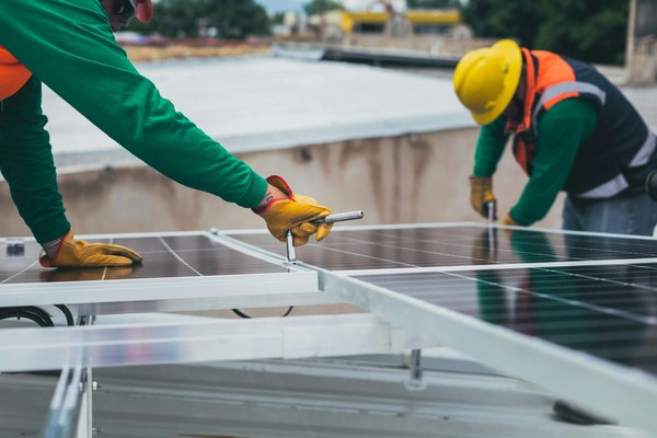 Panneau solaire photovoltaïque : quel prestataire choisir ?